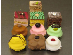 gesorteerde-petit-fours